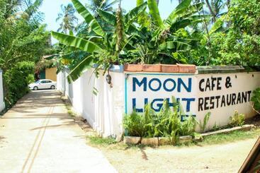 تختخواب و صبحانه Moon Light Guest