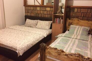 Hostel Arijana