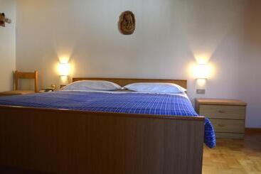 هتل Garni Eden Bed And Breakfast