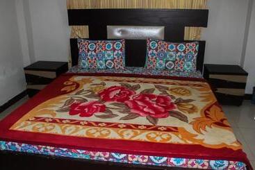 هتل Green Valley Bhurban Apartments