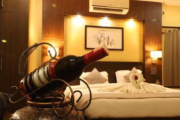 هتل Maden Inn
