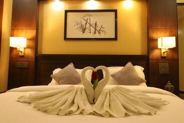 هتل Maden Inn