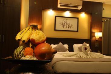 هتل Maden Inn
