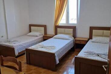هتل Restaurant Savoja