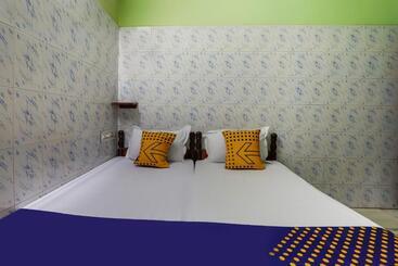 هتل Spot On 69027 Gemini Guest House