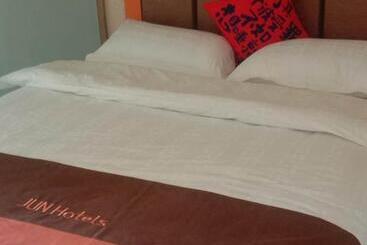 Jun Hotels Gansu Lanzhou Lanzhou New District Jing Er Road Asia Pacific World Trade Center Square