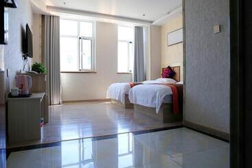 Jun Hotels Gansu Lanzhou Lanzhou New District Jing Er Road Asia Pacific World Trade Center Square