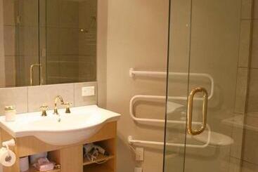Nelson Heights Bed & Breakfast