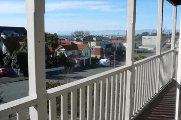 Nelson Heights Bed & Breakfast