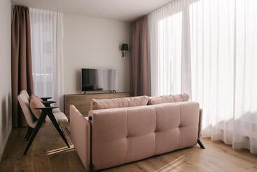Omaela Apartments