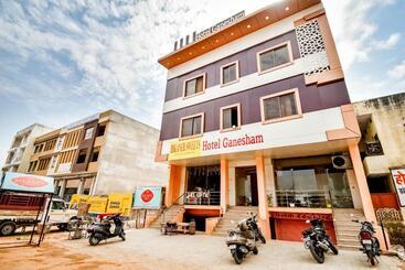 Oyo Flagship Hotel Ganesham
