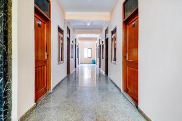 Oyo Flagship Hotel Ganesham