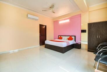 Oyo Flagship Hotel Ganesham