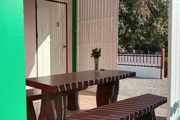 پانسیون Bungalow 36 M2 Sur Terrain 400m2 Avec Piscine Privée A 12km De Ban Dung