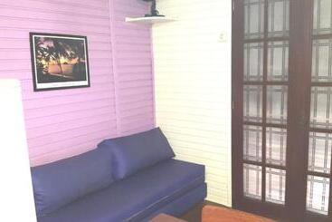 پانسیون Residencial Emery Village