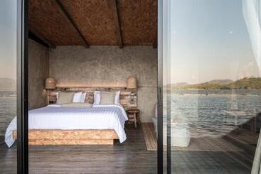 Z9 Resort
