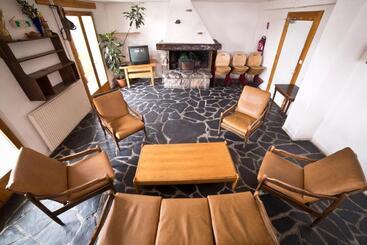 هاستل Centre De Vacances Le Val D Escreins