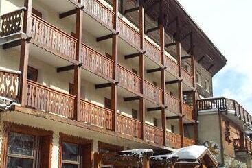 هاستل Centre De Vacances Le Val D Escreins