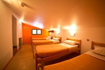 هاستل Centre De Vacances Le Val D Escreins
