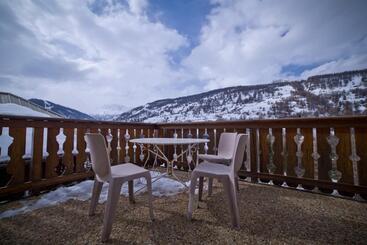 هاستل Centre De Vacances Le Val D Escreins