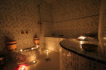 تختخواب و صبحانه Issablanca