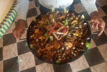 تختخواب و صبحانه Issablanca
