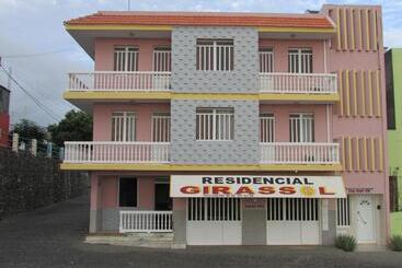 Bed and Breakfast Residencial Girassol, Lda