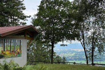 تختخواب و صبحانه Villa Moncoeur