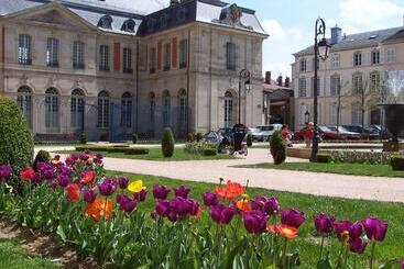 تختخواب و صبحانه Villa Moncoeur