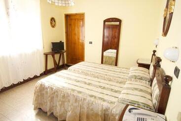هتل Albergo Ristorante Galli