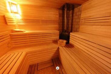 هتل Forward Pool&sauna