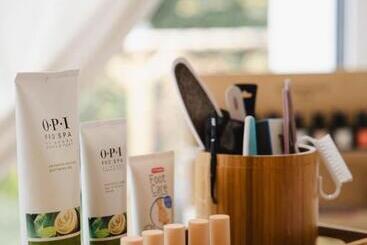 هتل Le Castel Cabourg Hôtel & Spa  Restaurant La Calypso