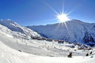 هتل Village Le Grand Fourchon