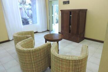 Los Aromos Apart Spa
