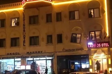 Midyat Ladinos Otel