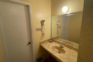 مُتل Relax Inn Copperas Cove