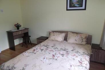 پانسیون Guest House Balkanski Kat
