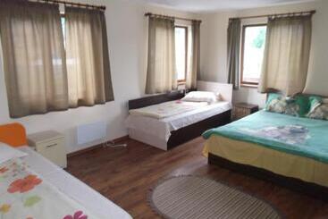 پانسیون Guest House Balkanski Kat