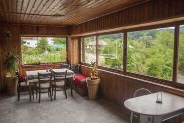 پانسیون Guest House Balkanski Kat