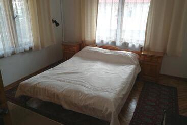 پانسیون Guest Rooms Metaksinovi