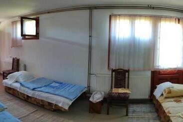 پانسیون Guesthouse Tadic