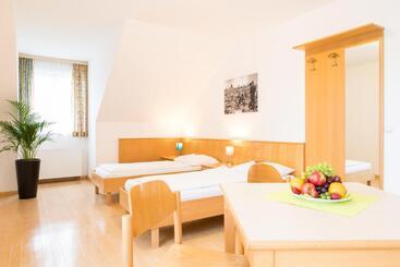 ペンション Litz   Das Erlebnishaus Am Attersee