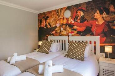 پانسیون Rozenburg Guest House