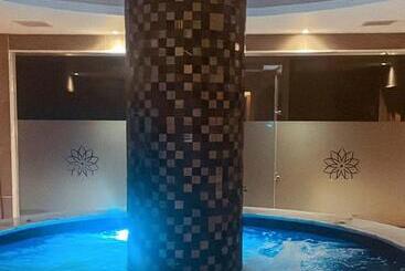 استراحتگاه Calimera Blend Paradise