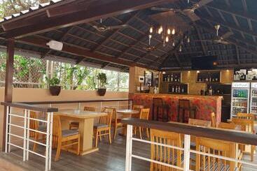 渡假胜地  La Sunila Suites & Villas By Wsi, Baga
