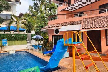渡假胜地  La Sunila Suites & Villas By Wsi, Baga