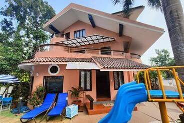 渡假胜地  La Sunila Suites & Villas By Wsi, Baga