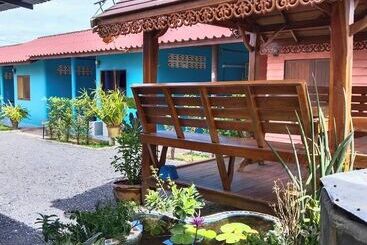 استراحتگاه Sk Hometel Samui Airport