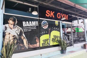 استراحتگاه Sk Hometel Samui Airport