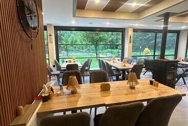 Ahsena Buti̇k Otel